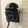 3D Totenkopf Helm Ständer